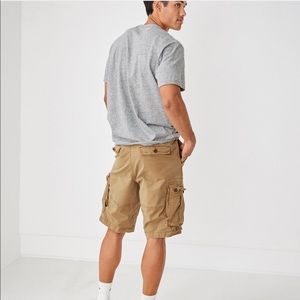 American Eagle 32 Khaki Short